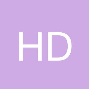 Meet your Posher, Hilary